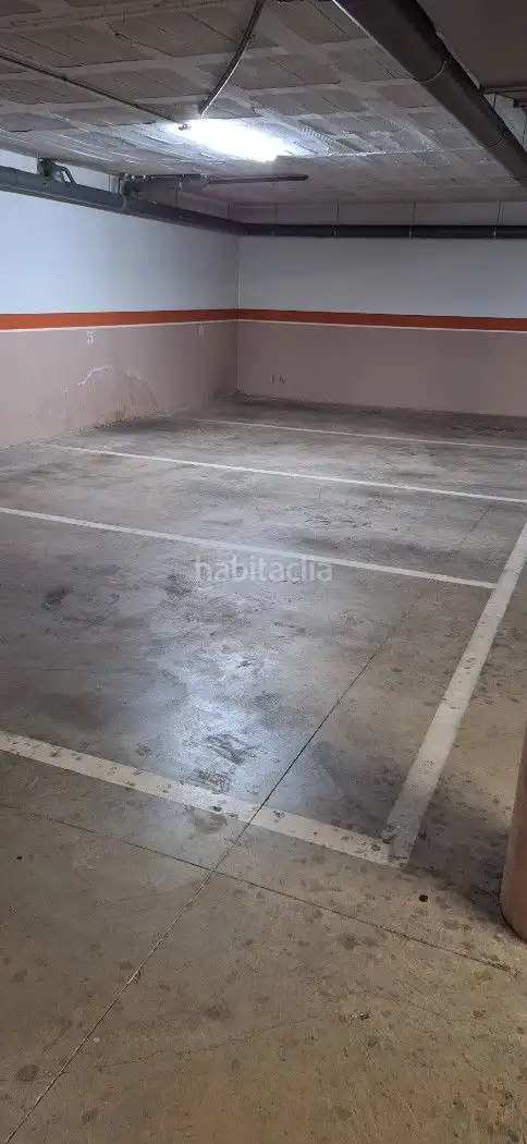 Einzelparkplatz zum Verkauf in Carrer de Guillem Muntanyans 2, imagen 3