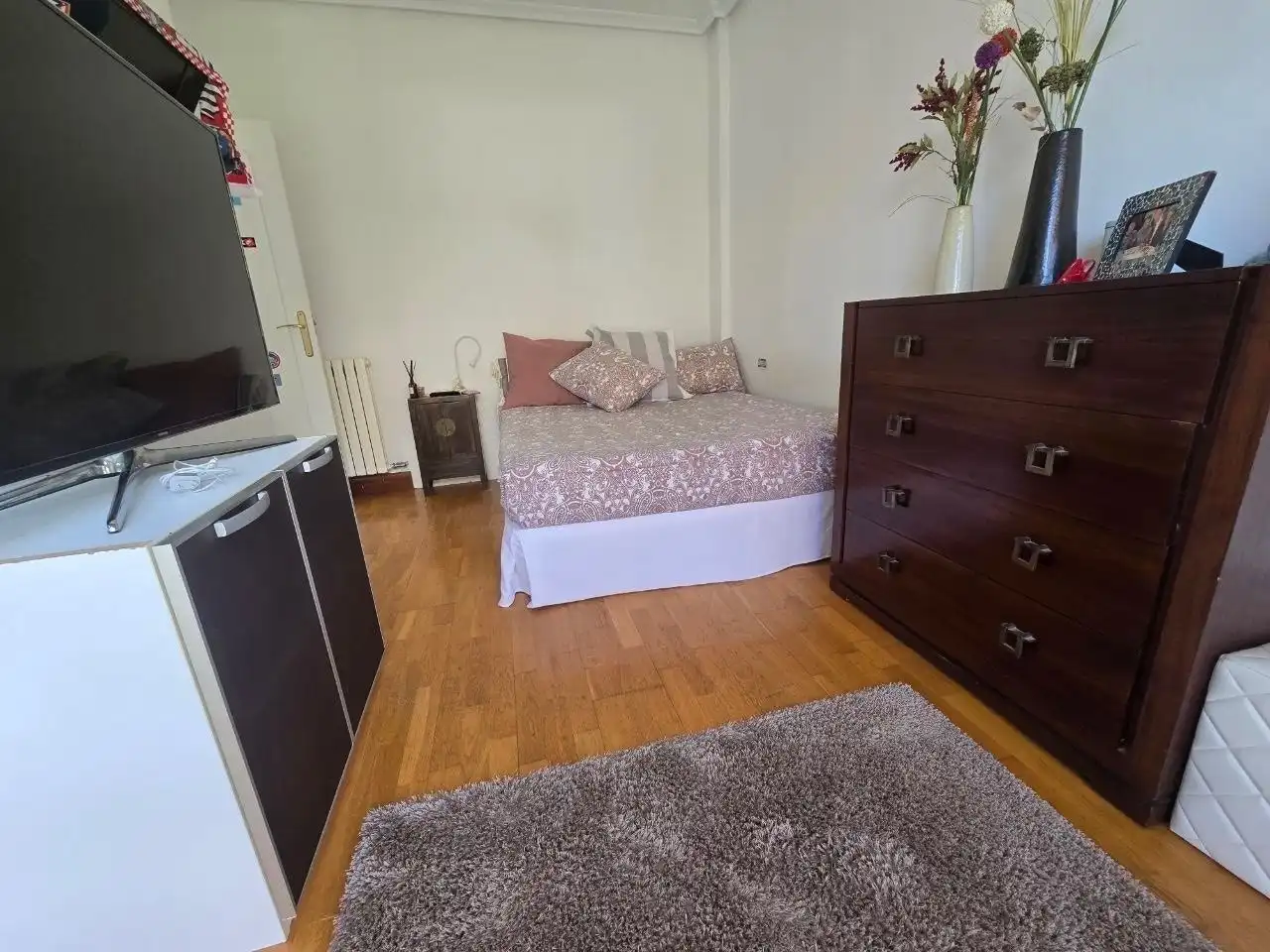 Habitación de Casa o chalet en venta en  Logroño con Calefacción, Jardín privado y Terraza