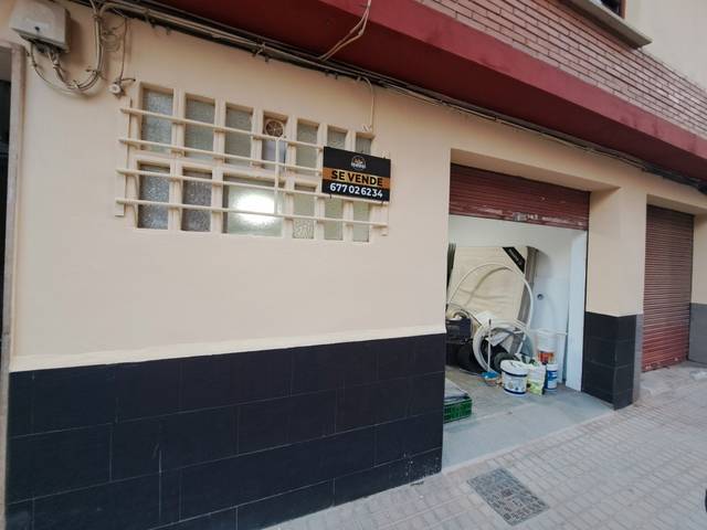 Local comercial en Alquiler en Carrer de Tortosa, 2 en Plaza Illes Columbretes
