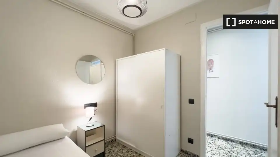 Zimmer in El Baix Guinardó
