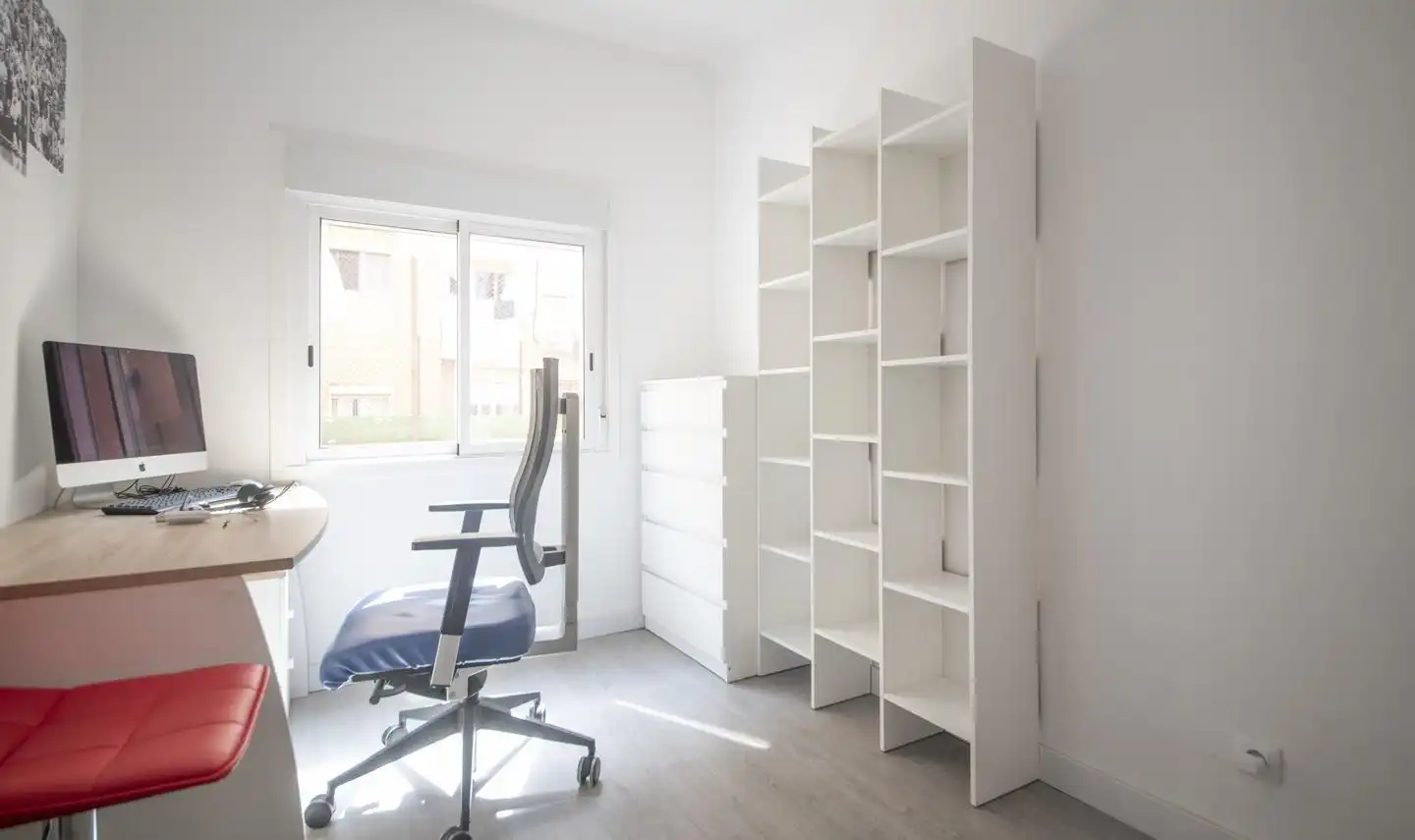 Habitación de Piso en venta en Barcelona con Amueblado