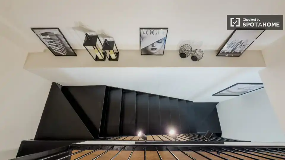 Apartament per a compartir en L'Hospitalet de Llobregat amb Aire condicionat, Terrassa i Moblat