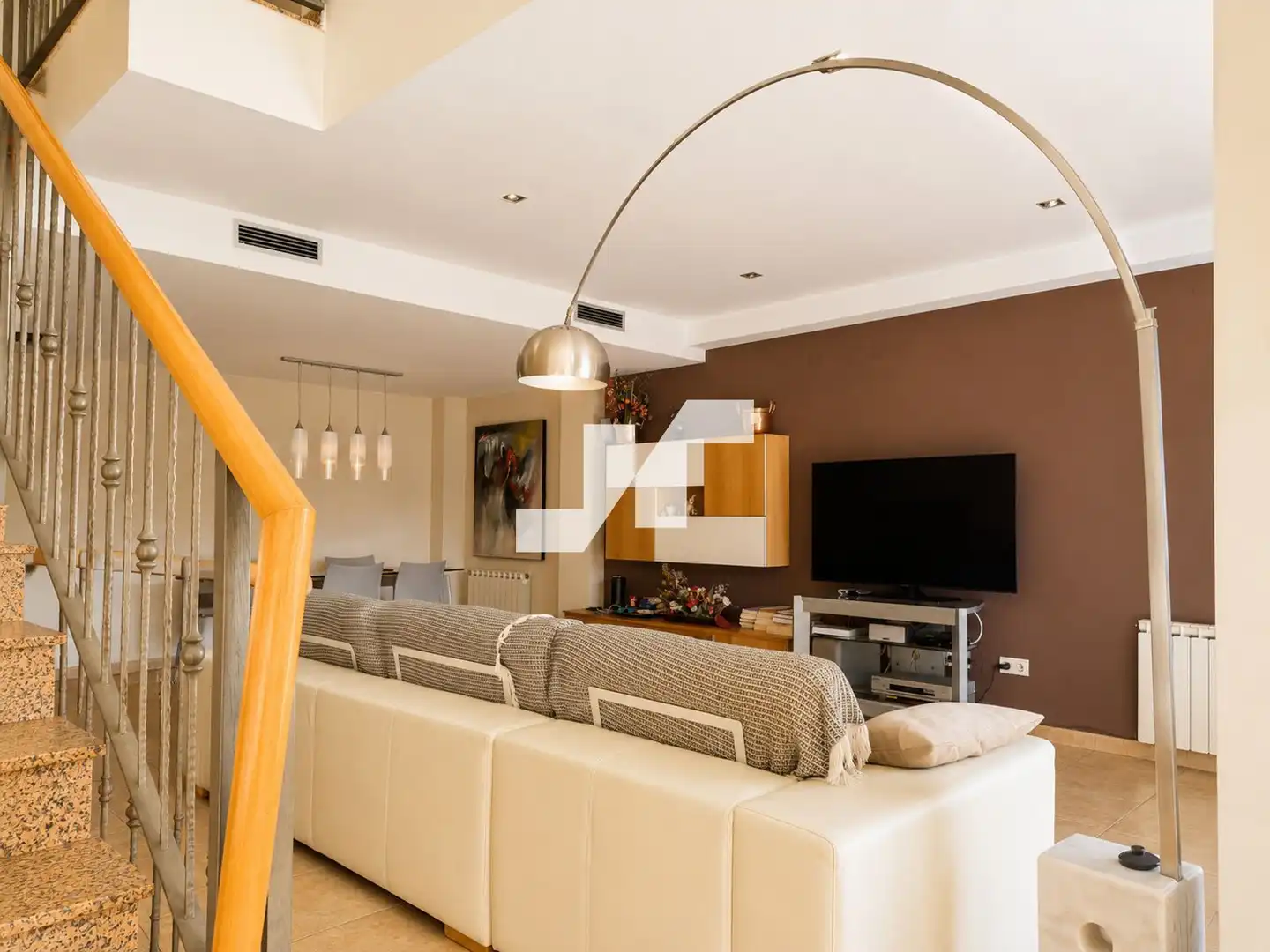 Sala d'estar de Casa adosada en venda en Almazora / Almassora amb Aire condicionat, Calefacció i Terrassa