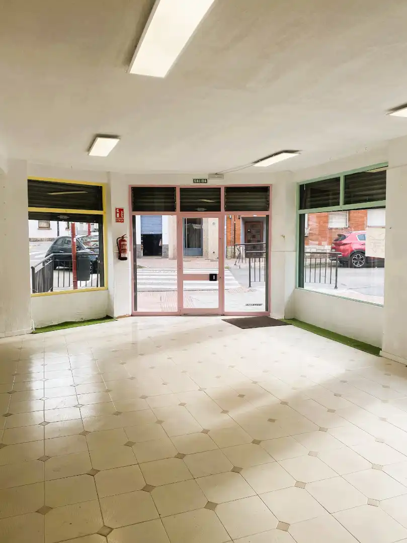 Local comercial en alquiler en Calle Auseva 6D, imagen 6