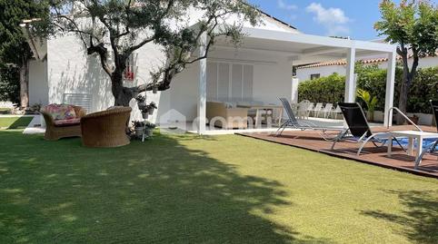 Foto 5 de Casa adosada de alquiler en Carrer de Mimoses, Puig Moltó - Can Macià, Barcelona