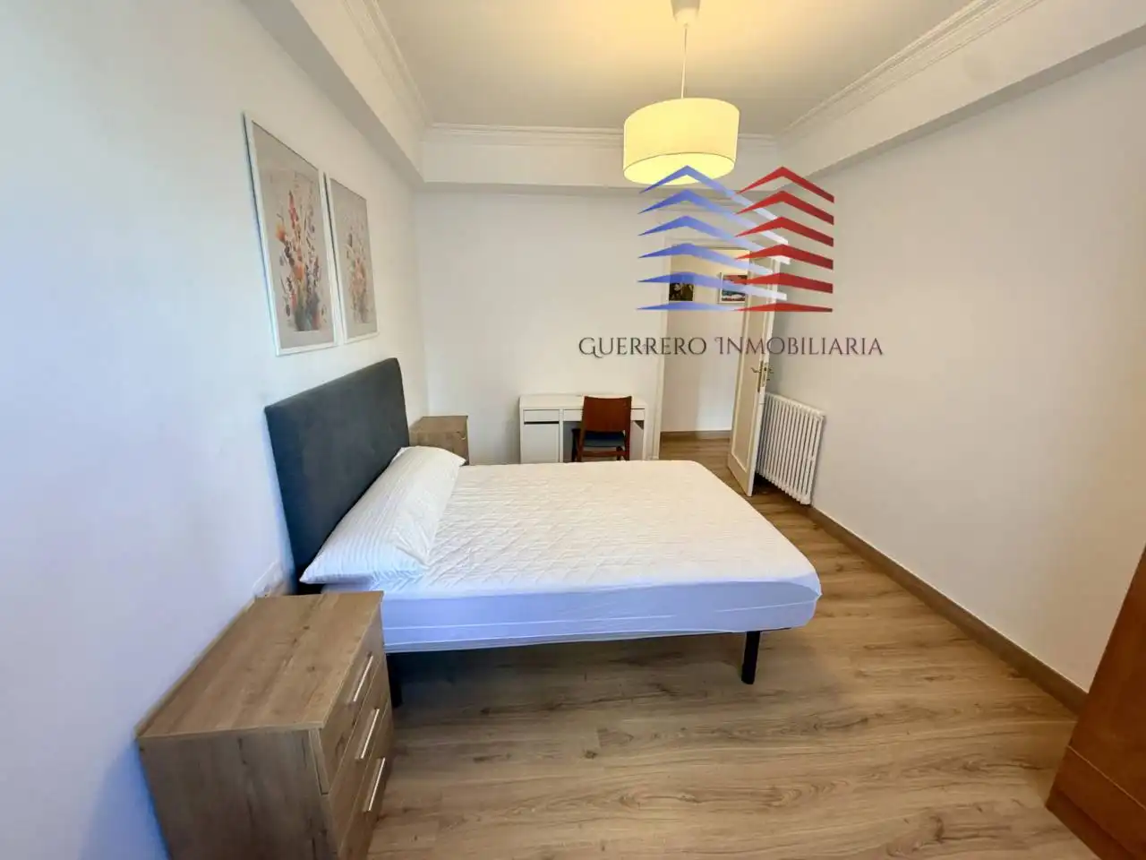 Habitación de Piso de alquiler en Ourense Capital  con Calefacción, Parquet y Alarma