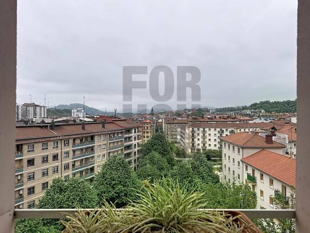Piso en Venta en Barrio ALABERGA en Kaputxinoak / Capuchinos - Galtzaraborda