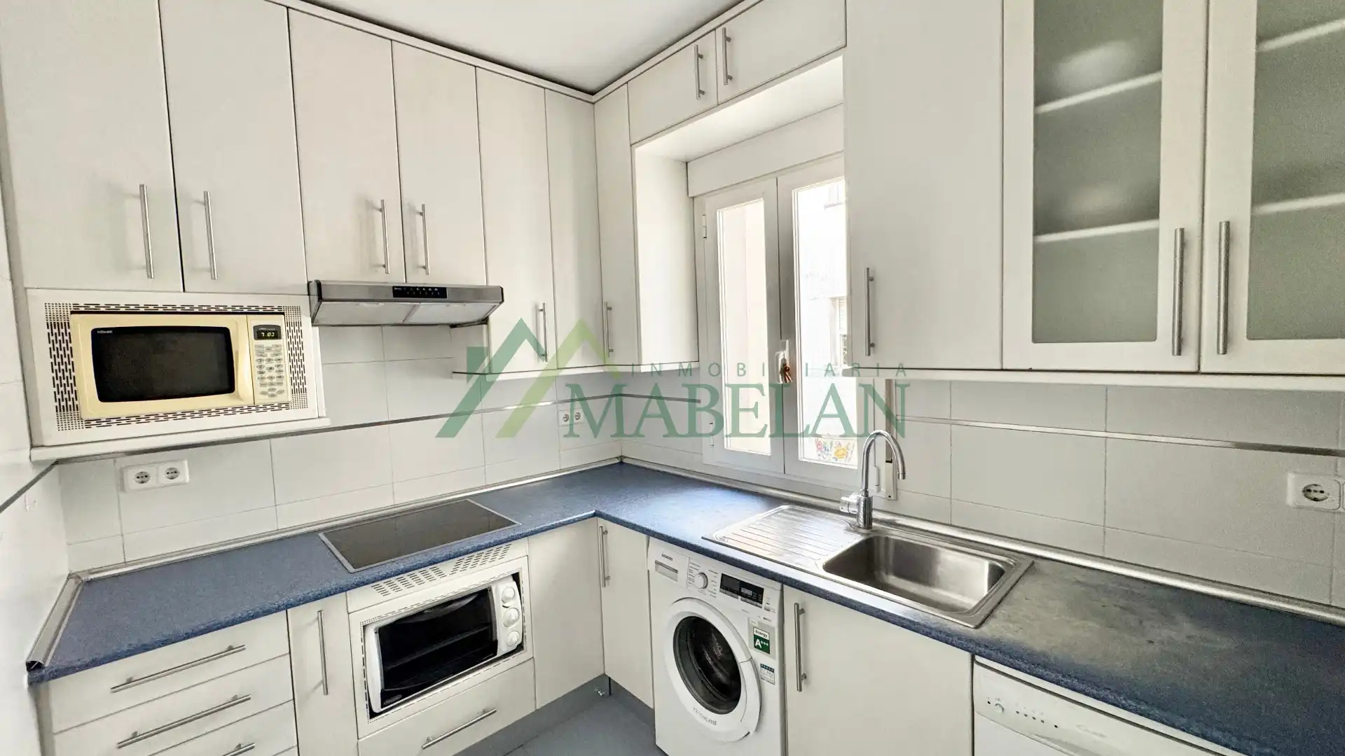 Cocina de Piso de alquiler en Madrid con Aire acondicionado, Calefacción y Horno