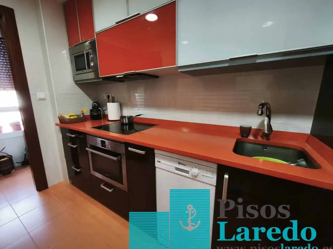 Cocina de Piso en venta en Laredo con Calefacción, Parquet y Amueblado