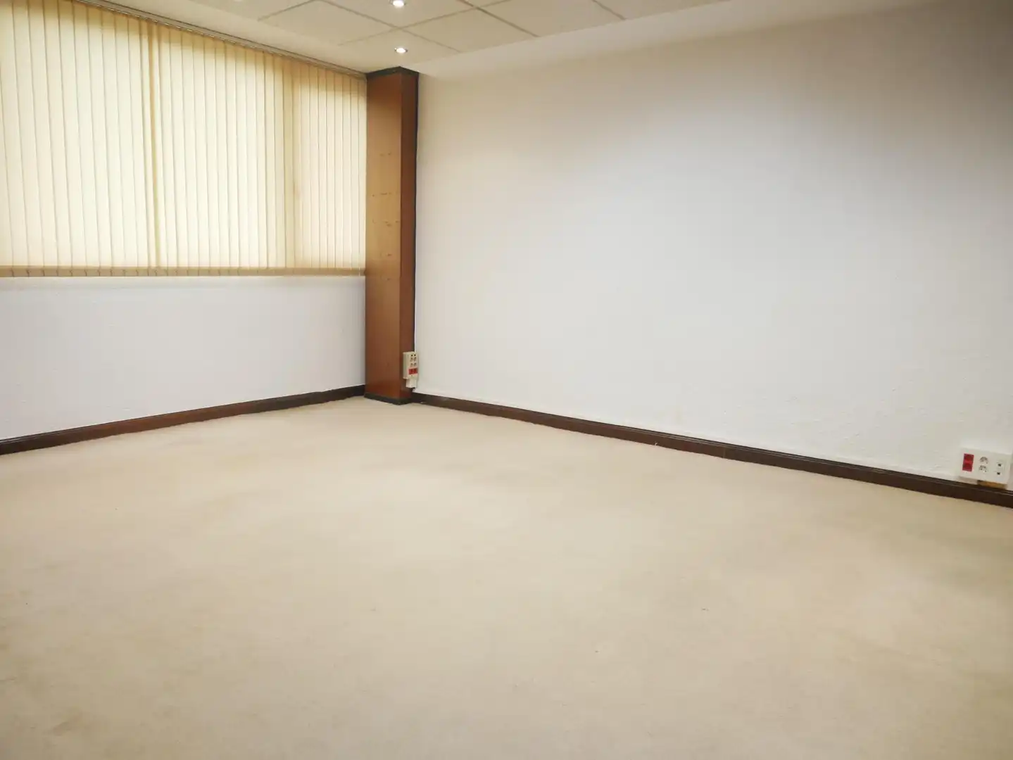 Büro zur Miete in Basauri  mit Klimaanlage und Heizung