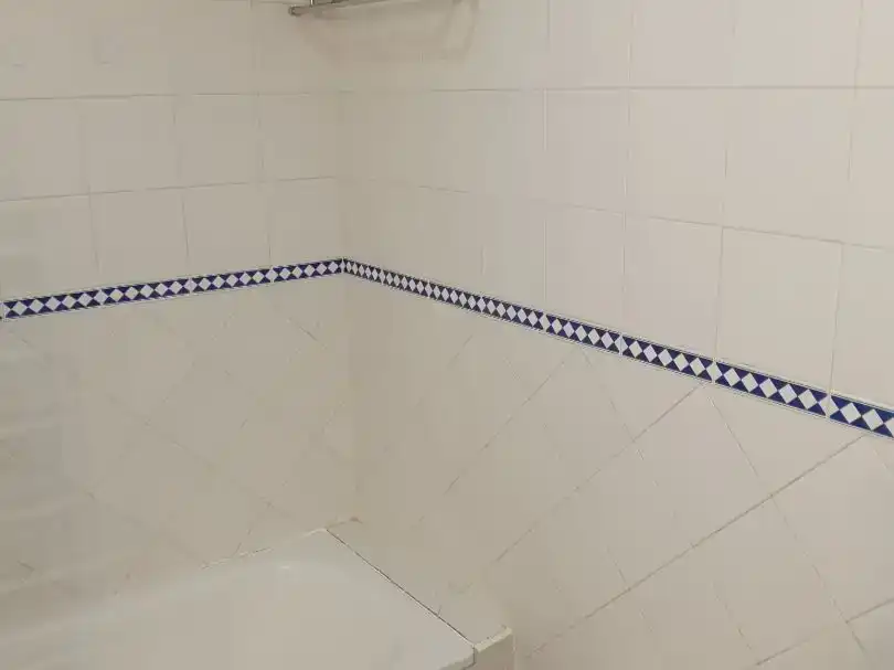Bany de Apartament en venda en Bormujos amb Aire condicionat i Piscina