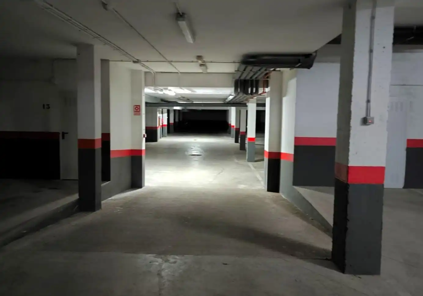 Parking de Dúplex en venta en Puebla de Lillo con Calefacción y Parquet