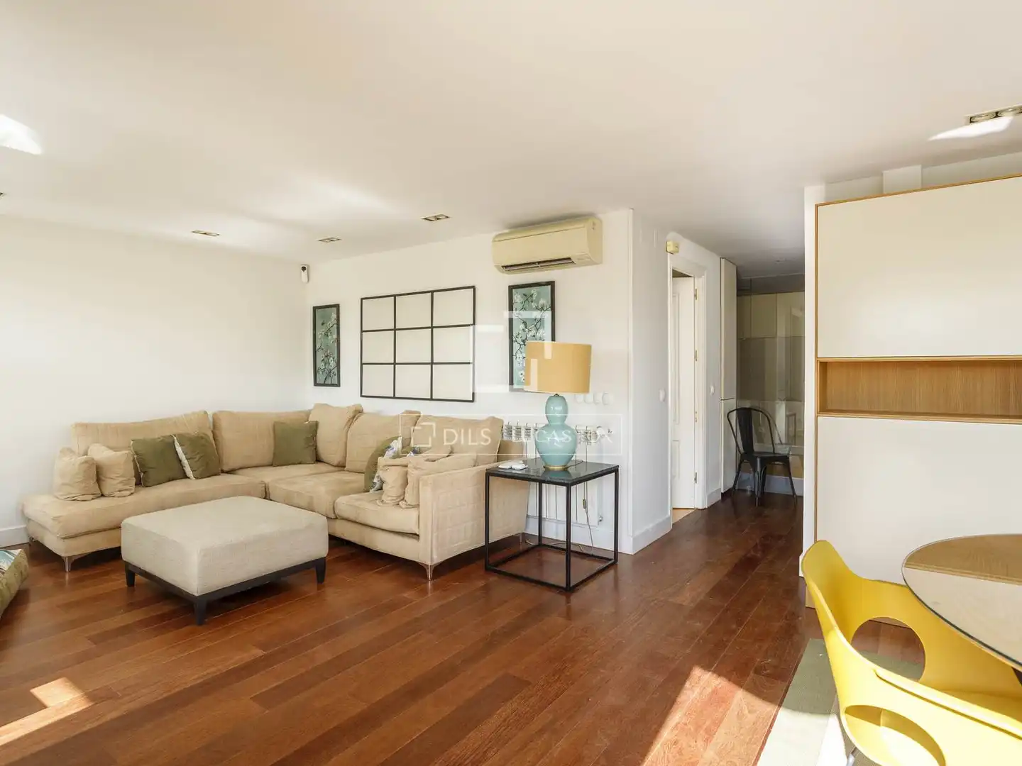 Wohnzimmer von Dachboden zur Miete in Madrid mit Klimaanlage, Heizung und Parkett