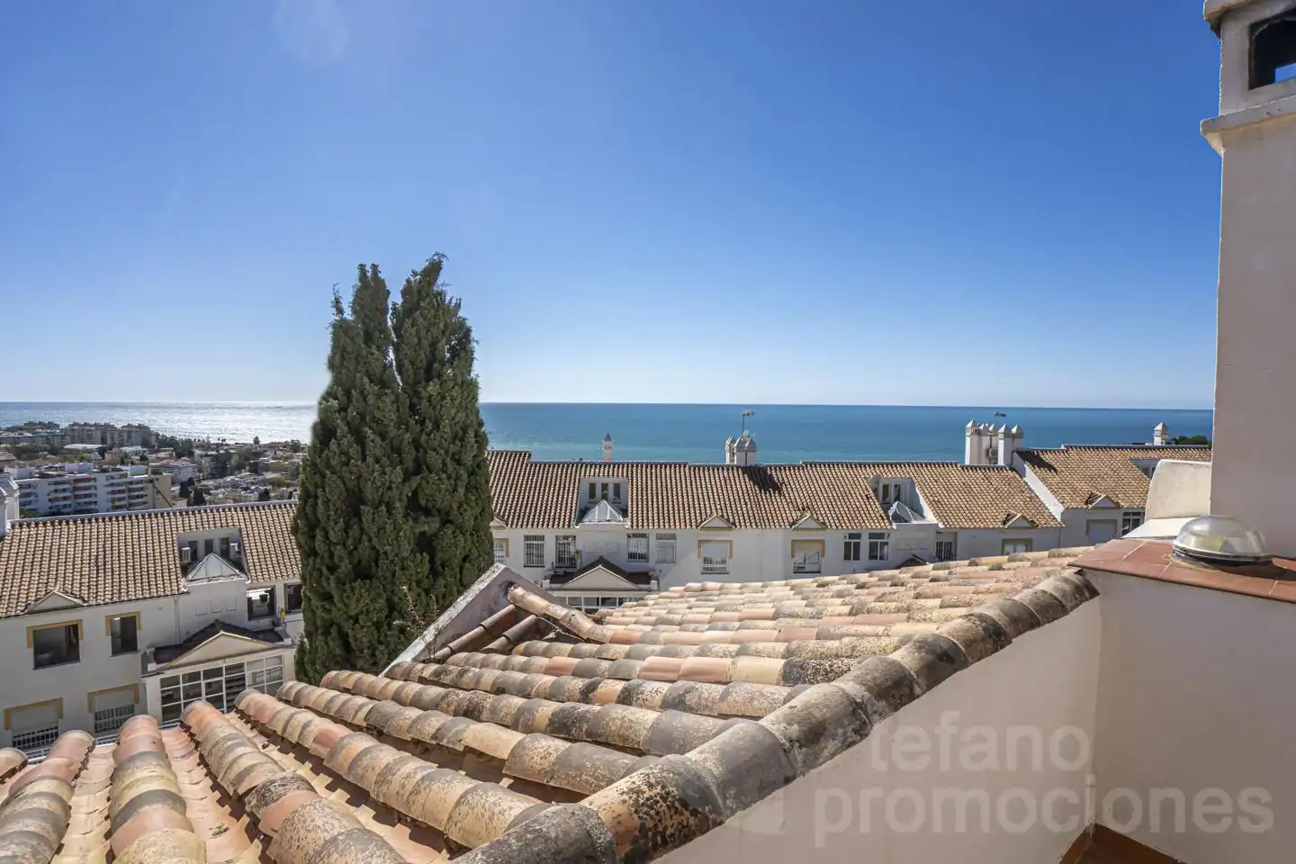 Vista exterior de Casa adosada en venda en Málaga Capital amb Aire condicionat, Parquet i Terrassa