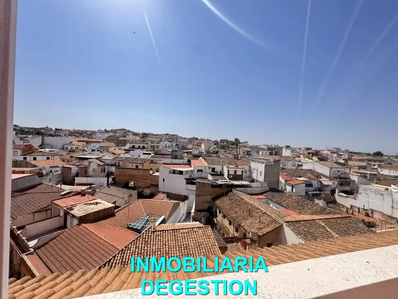 Außenansicht von Dachboden zum Verkauf in Linares mit Klimaanlage, Heizung und Parkett