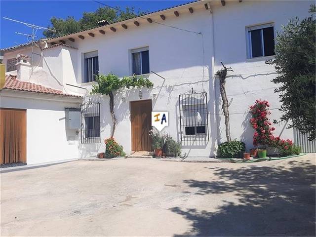 Casa adosada en Venta en Alcalá la Real