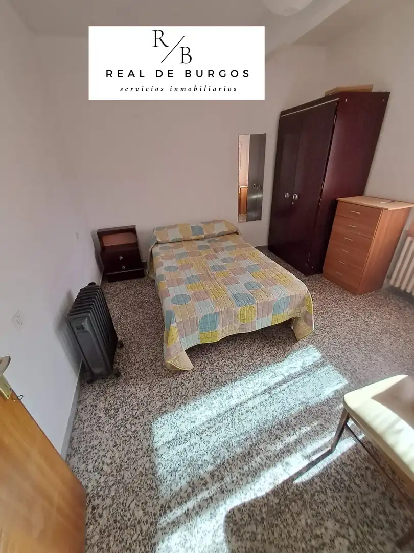 Habitación de Piso de alquiler en Valladolid con Calefacción, Terraza y Amueblado