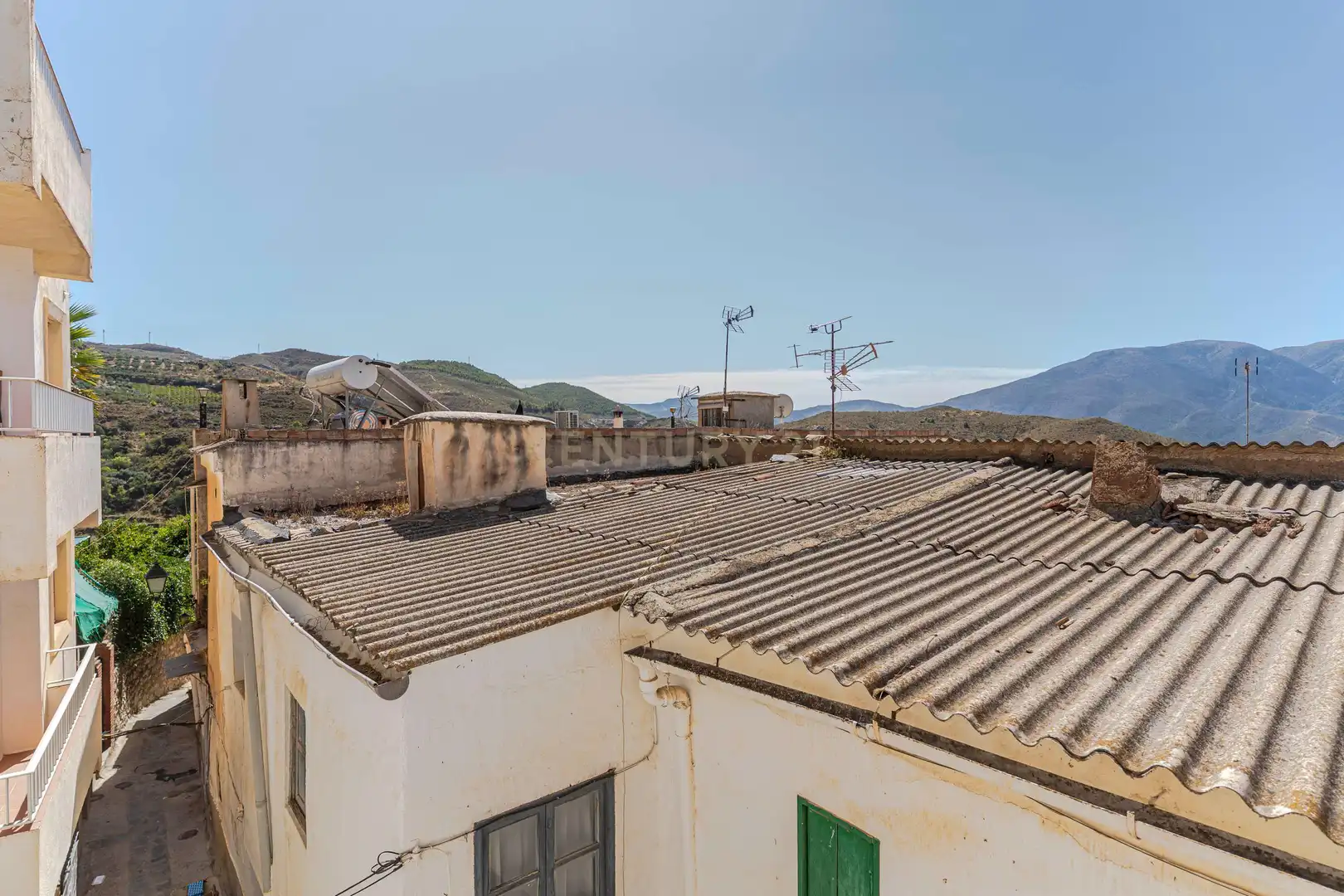 Exterior view of Houses for sale in Carataunas