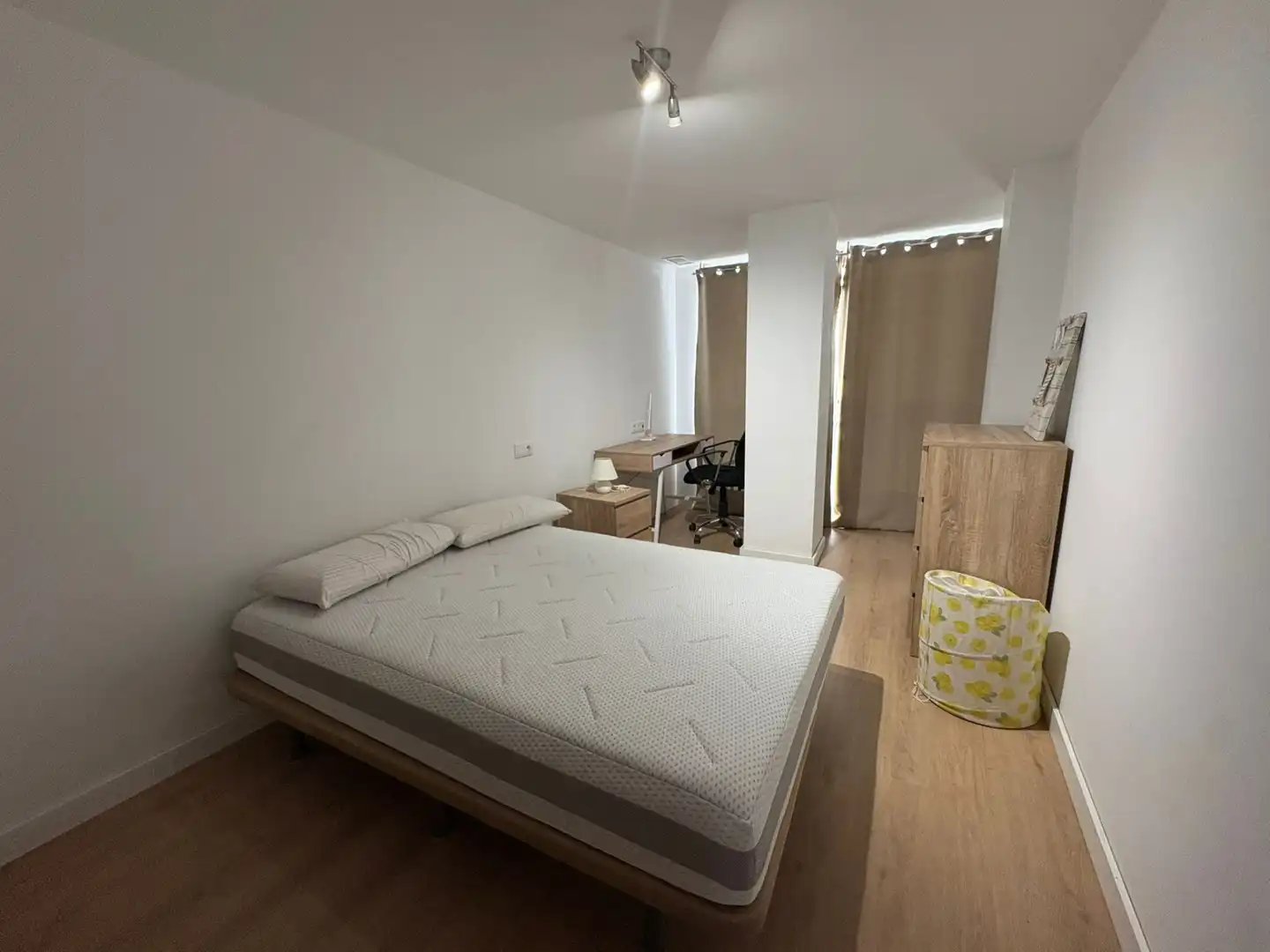 Habitación de Piso de alquiler en San Vicente del Raspeig / Sant Vicent del Raspeig con Aire acondicionado, Calefacción y Amueblado