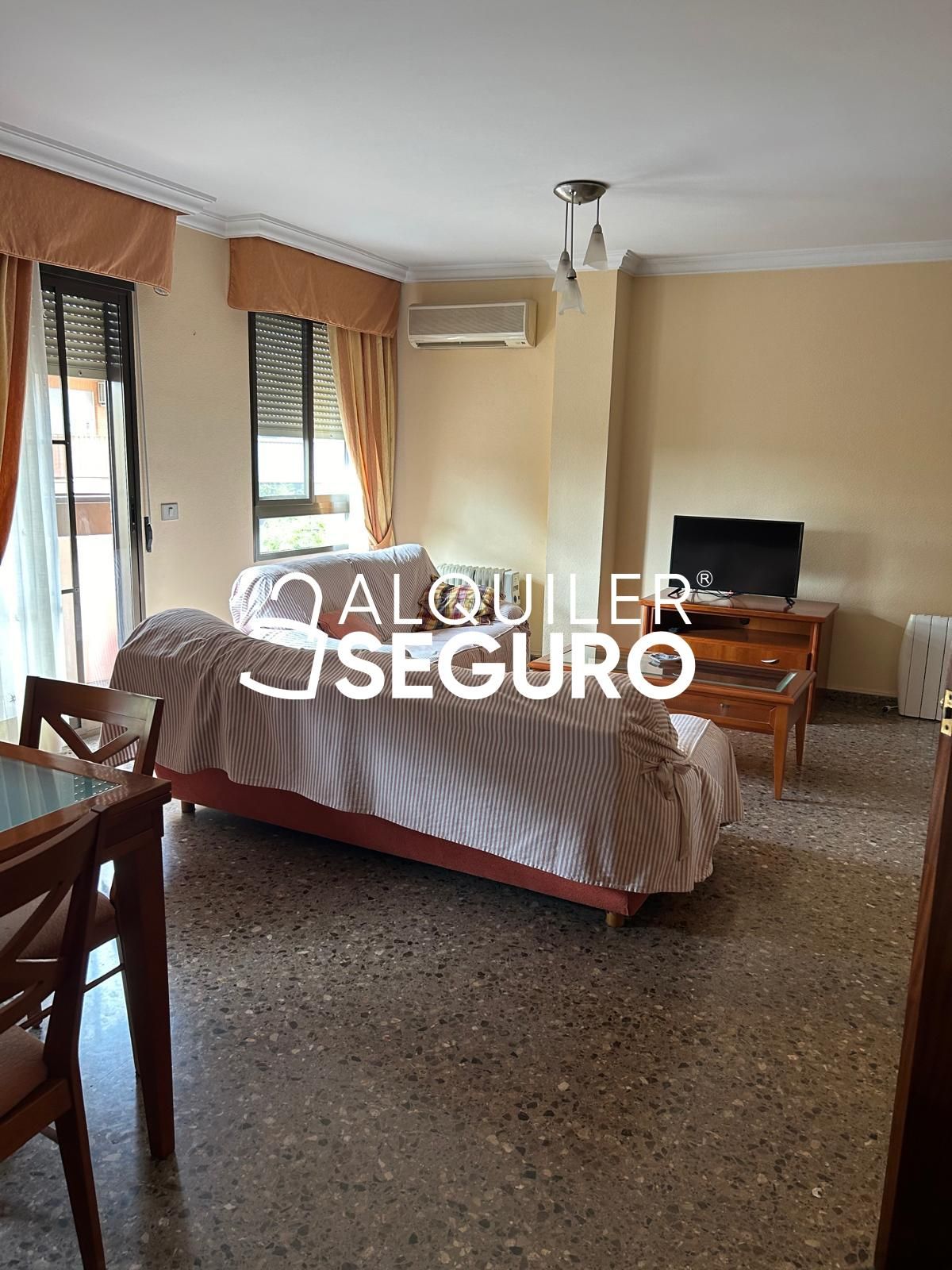 Habitación de Piso de alquiler en Castellón de la Plana / Castelló de la Plana con Aire acondicionado, Calefacción y Terraza