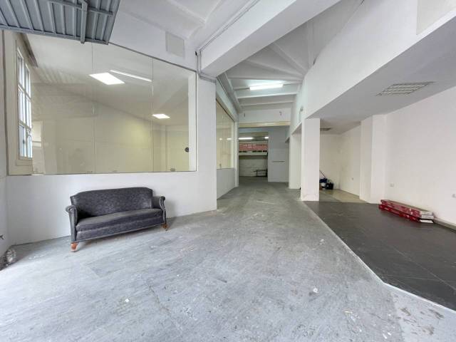 Local comercial en Alquiler en Calle Bonsoms, 39 en Sants-Badal