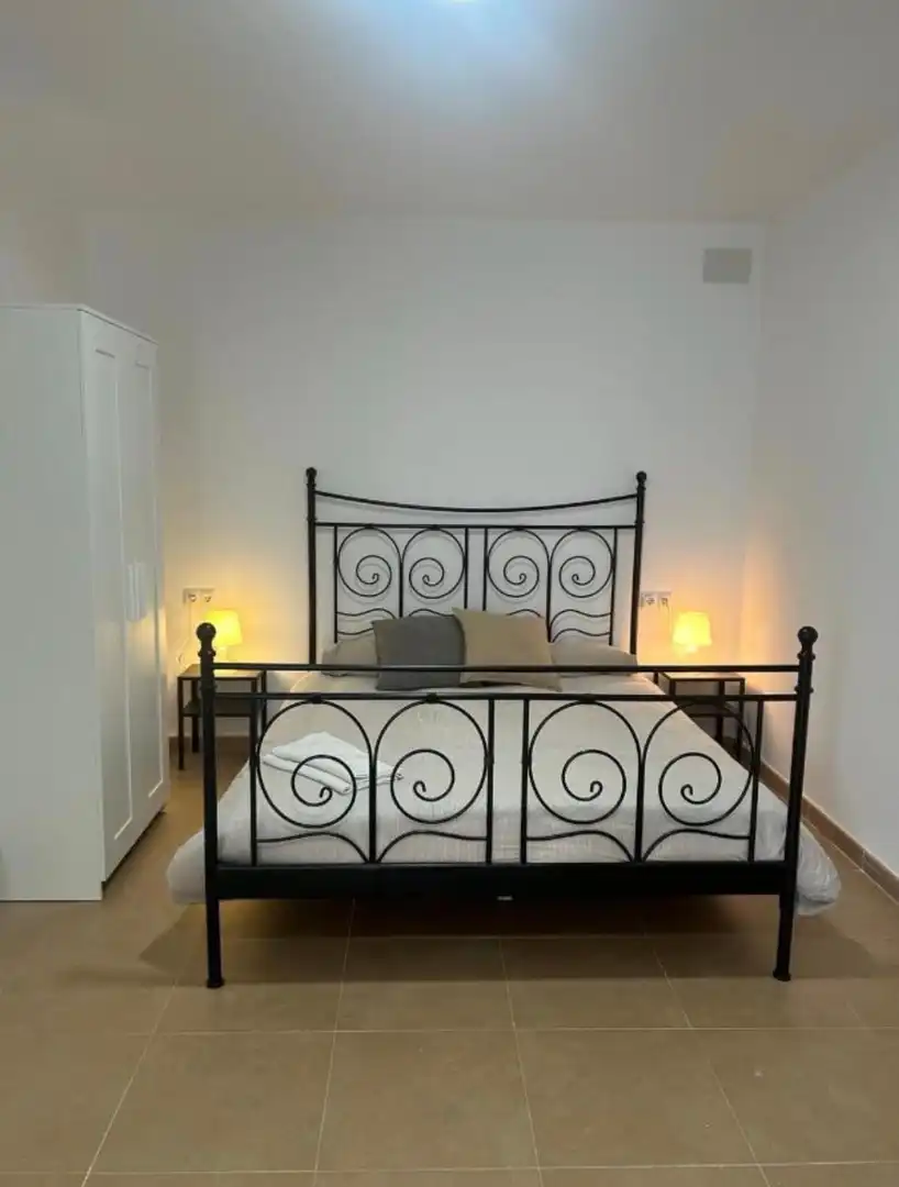 Habitación de Edificio en venta en Málaga