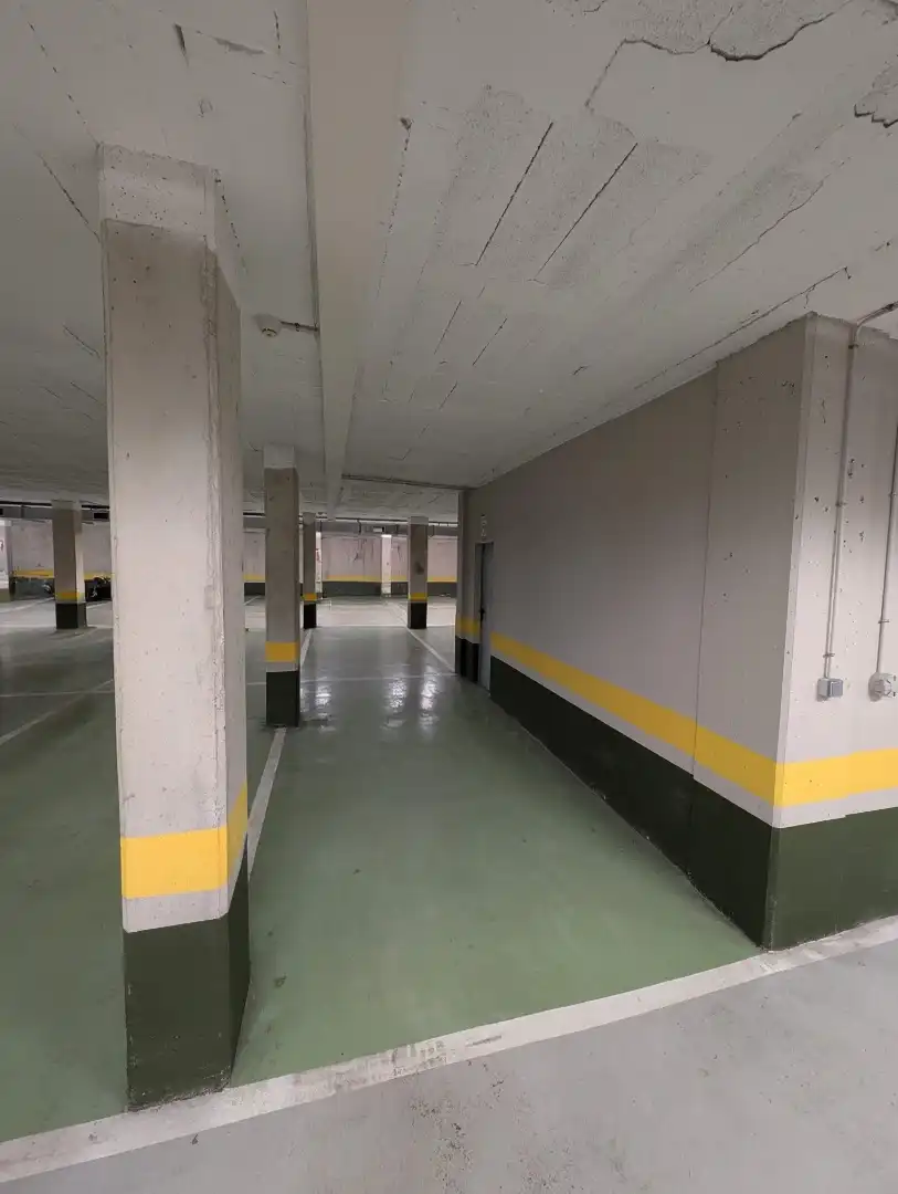 Parking of Garage for rent in Girona