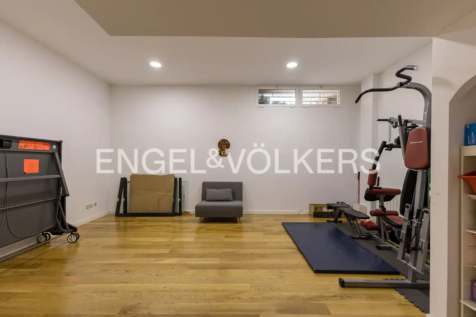 Haus oder Chalet zum Verkauf in Madrid mit Klimaanlage, Heizung und Privatgarten