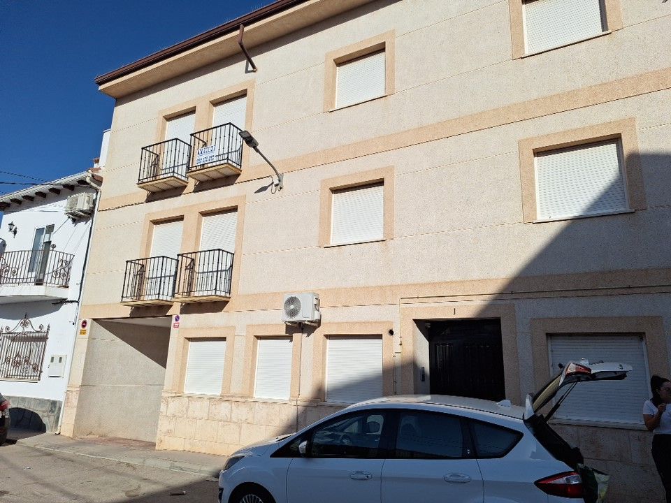 Vista exterior de Pis en venda en Horcajo de Santiago amb Traster