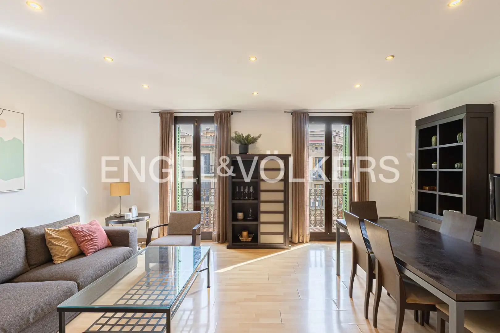 Vista exterior de Piso en venta en Barcelona con Aire acondicionado, Calefacción y Parquet