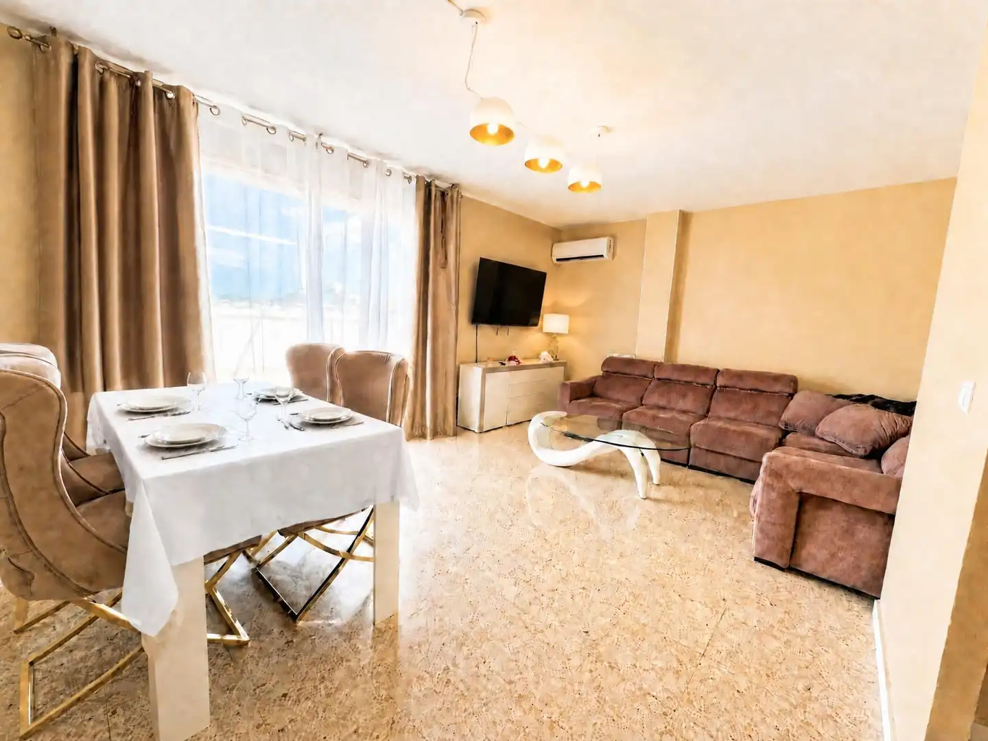 Sala d'estar de Àtic en venda en Girona amb Aire condicionat i Terrassa