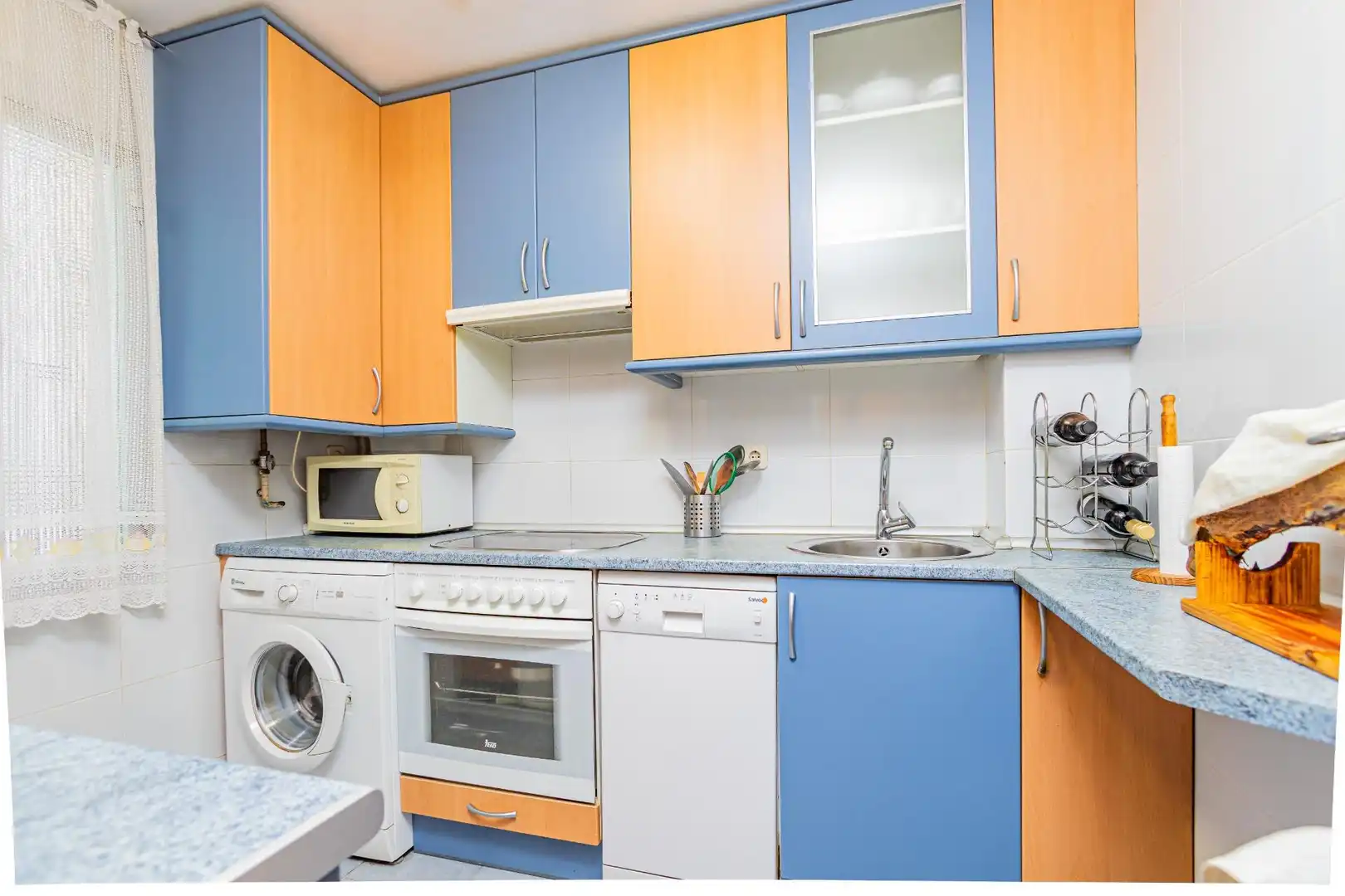 Kitchen of Ground floor for sale in Madrid  with Heating and Furnished