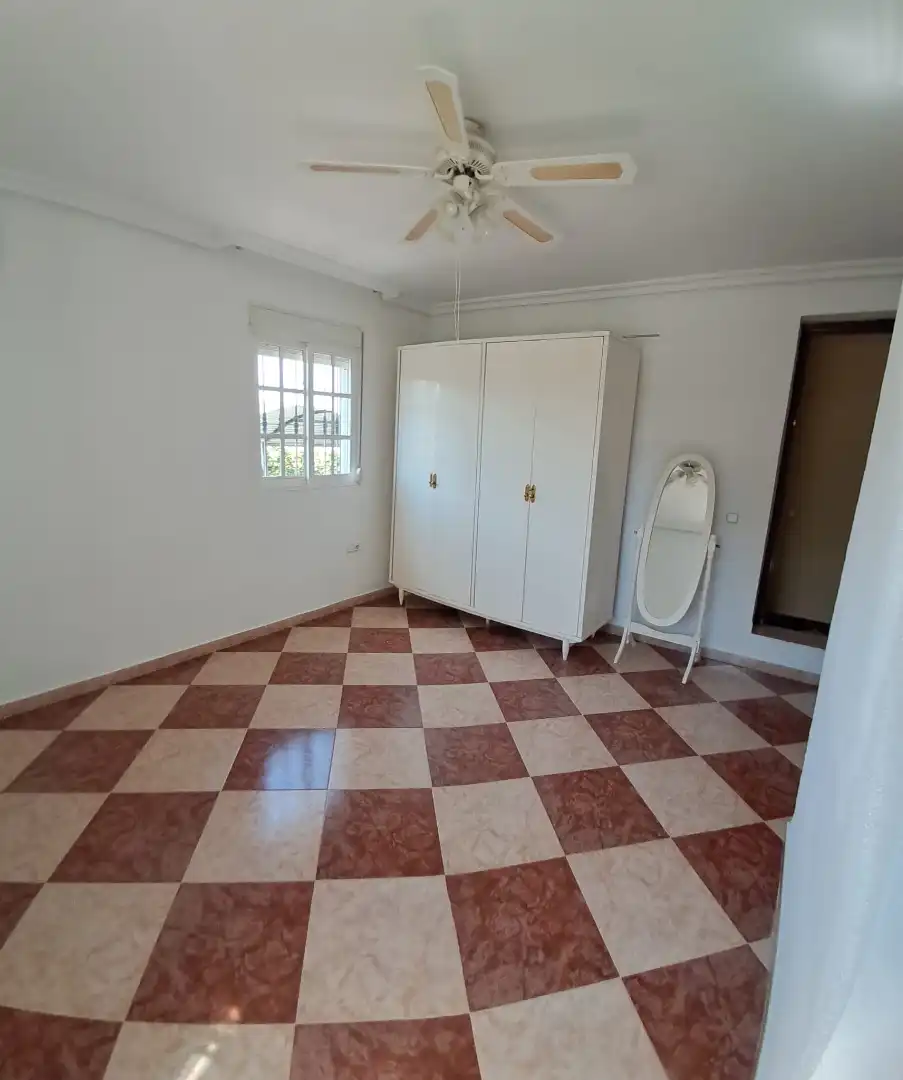 Habitación de Casa o chalet en venta en Palomares del Río con Aire acondicionado, Jardín privado y Terraza