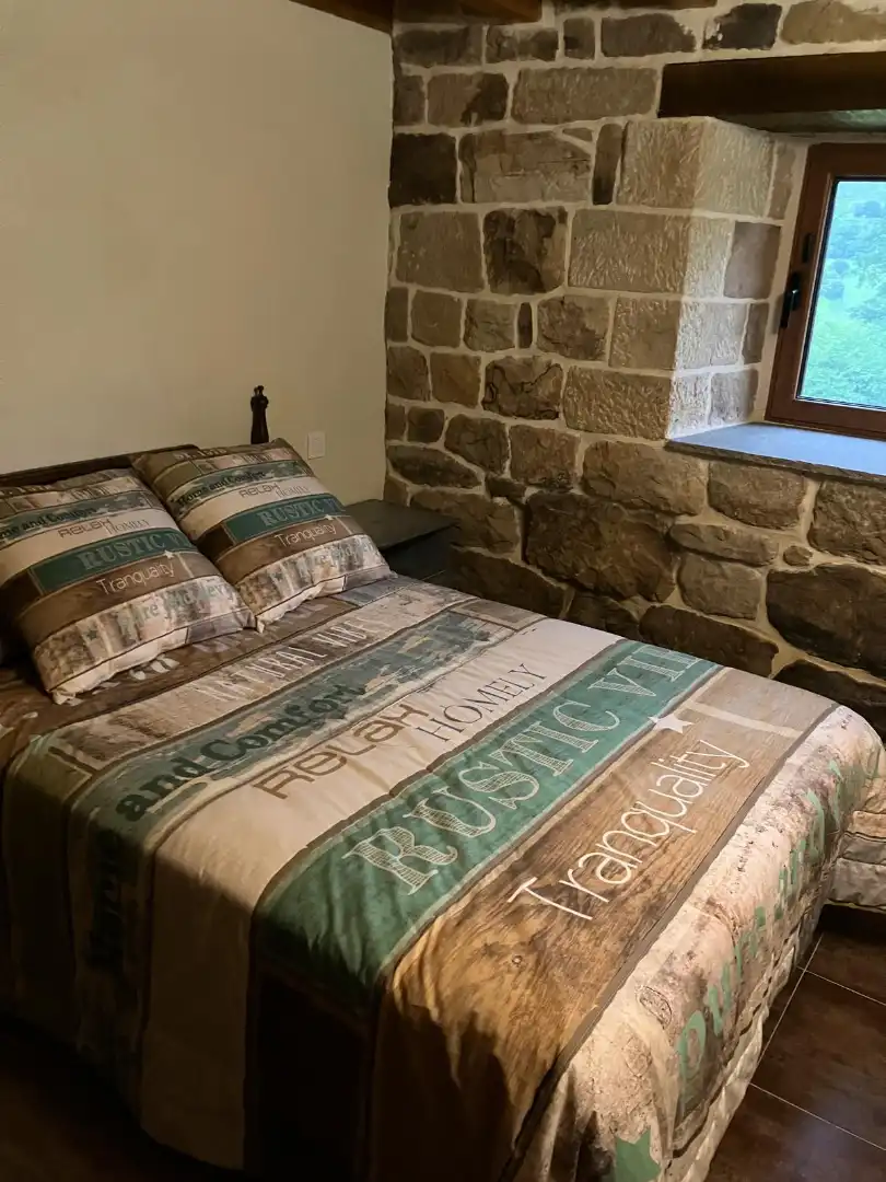 Habitación de Finca rústica en venta en San Pedro del Romeral con Calefacción, Jardín privado y Terraza