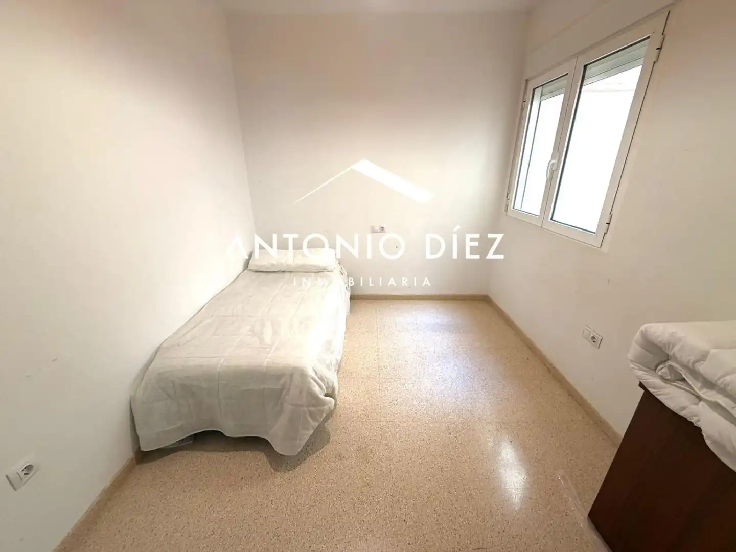 Habitación de Piso en venta en Monforte del Cid con Terraza, Trastero y Amueblado