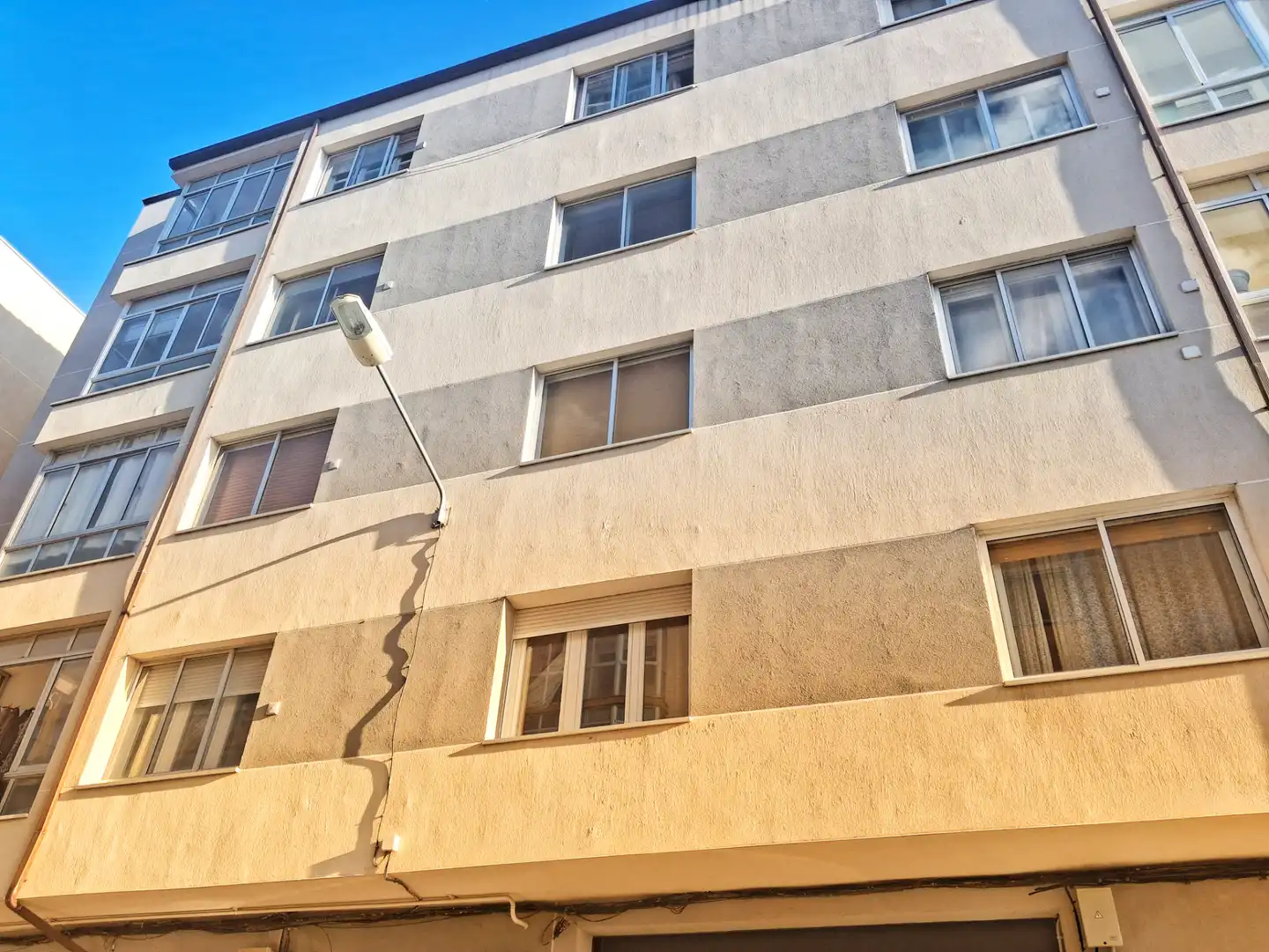 Vista exterior de Piso en venta en Aranda de Duero con Calefacción, Trastero y Horno
