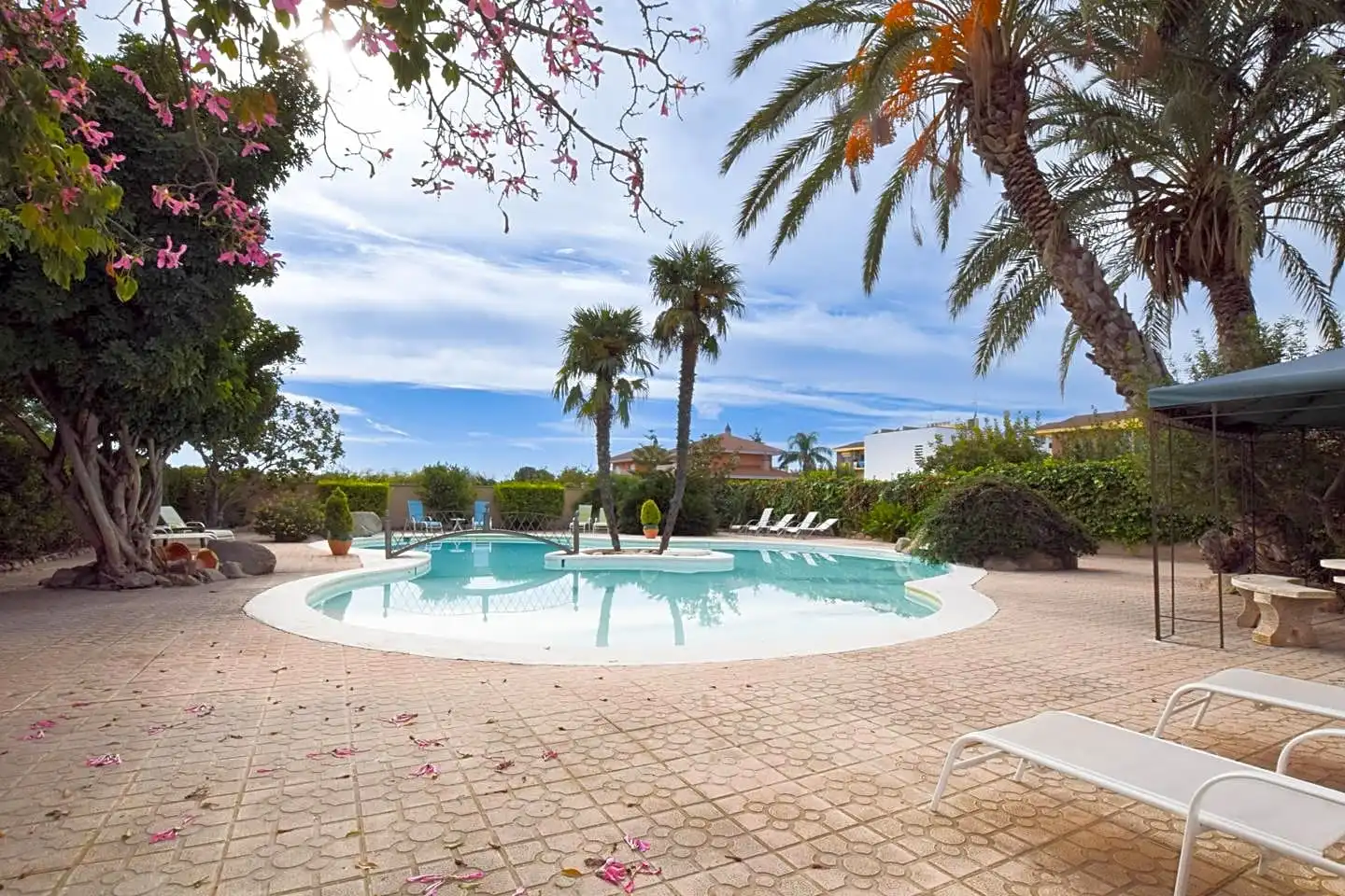 Swimming pool of Buildings for sale in Xerta