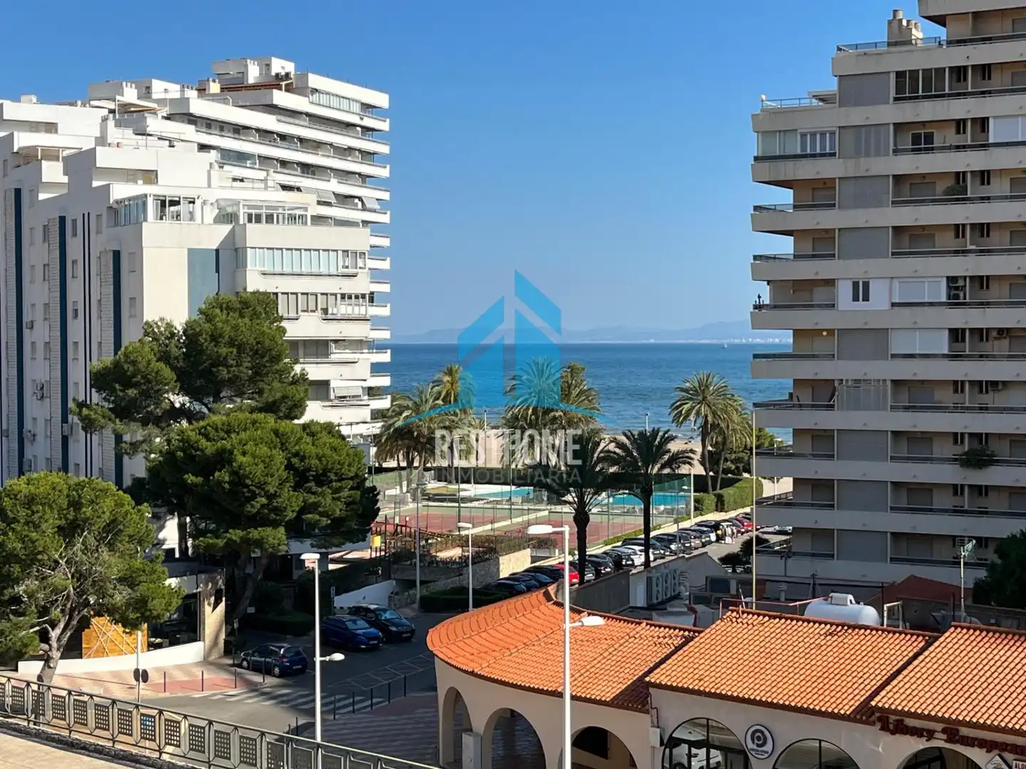 Außenansicht von Wohnungen zum Verkauf in Cullera mit Klimaanlage, Terrasse und Gemeinschaftspool