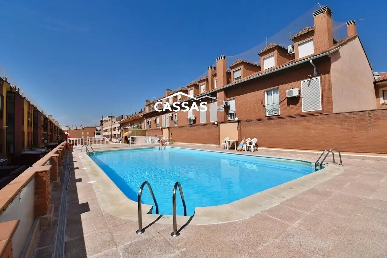 Piscina de Àtic en venda en Torrejón de Ardoz amb Aire condicionat, Calefacció i Terrassa