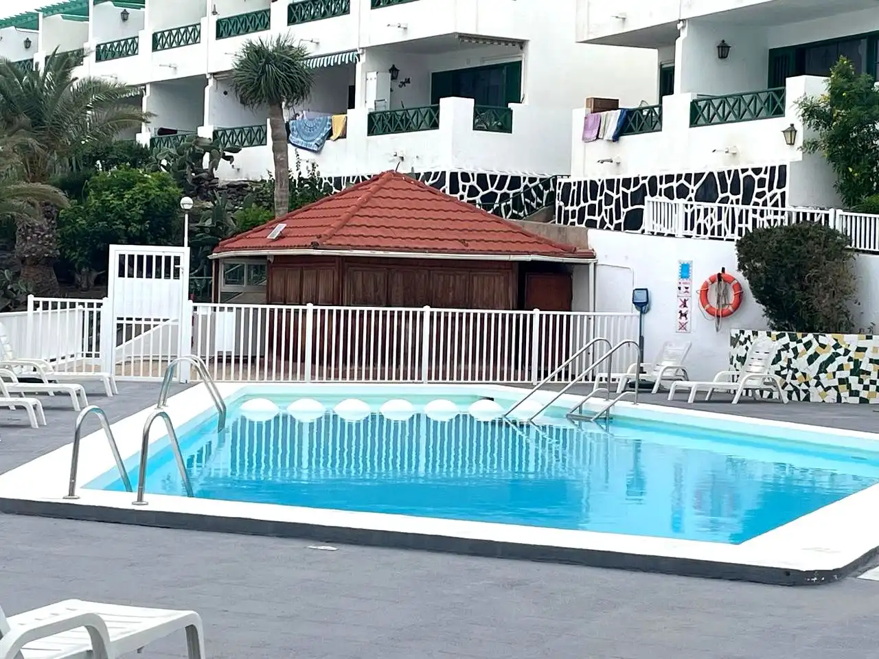Planta baja de alquiler en Azucenas, San Agustín - Bahía Feliz