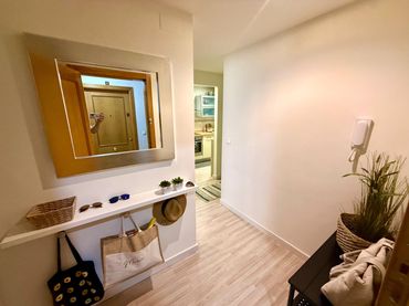 Apartament amb balcó en venda a Calle PAZ LA 154