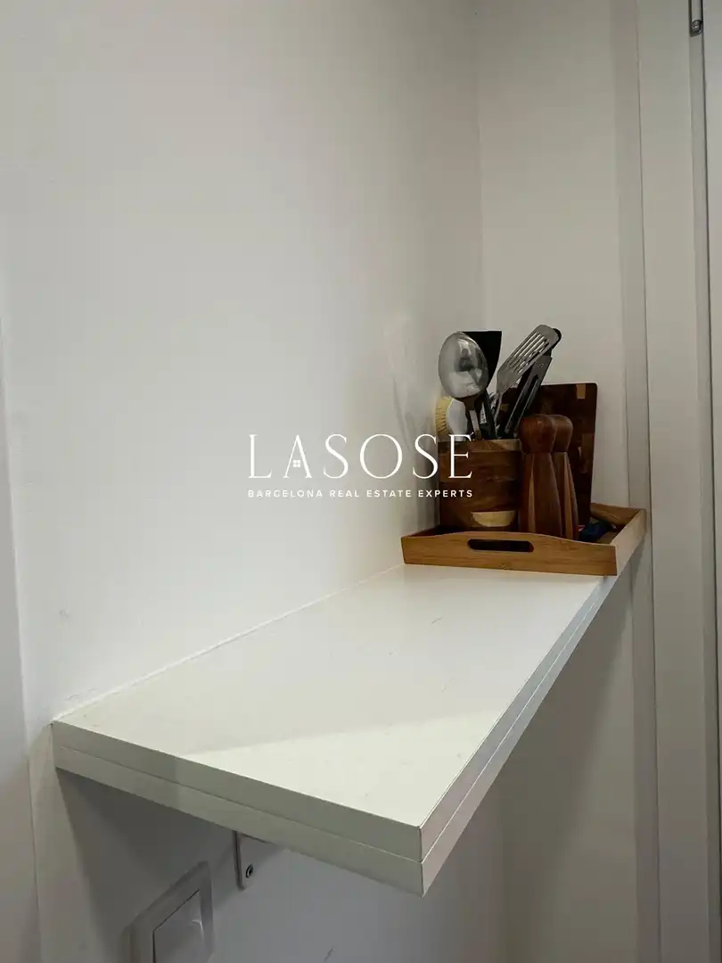 Flat for rent in L'Hospitalet de Llobregat  with Furnished and Balcony