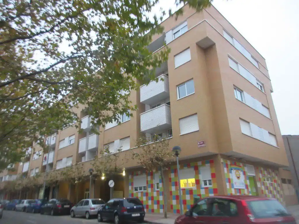 Vista exterior de Piso en venta en  Logroño con Calefacción, Parquet y Trastero