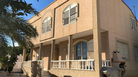 HERMOSO CHALET EN ZONA CODICIADA DEL HUÉRCAL DE ALMERÍA