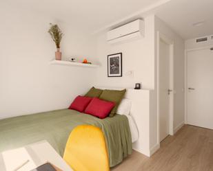 Dormitori de Casa o xalet per a compartir en  Madrid Capital amb Aire condicionat, Calefacció i Moblat