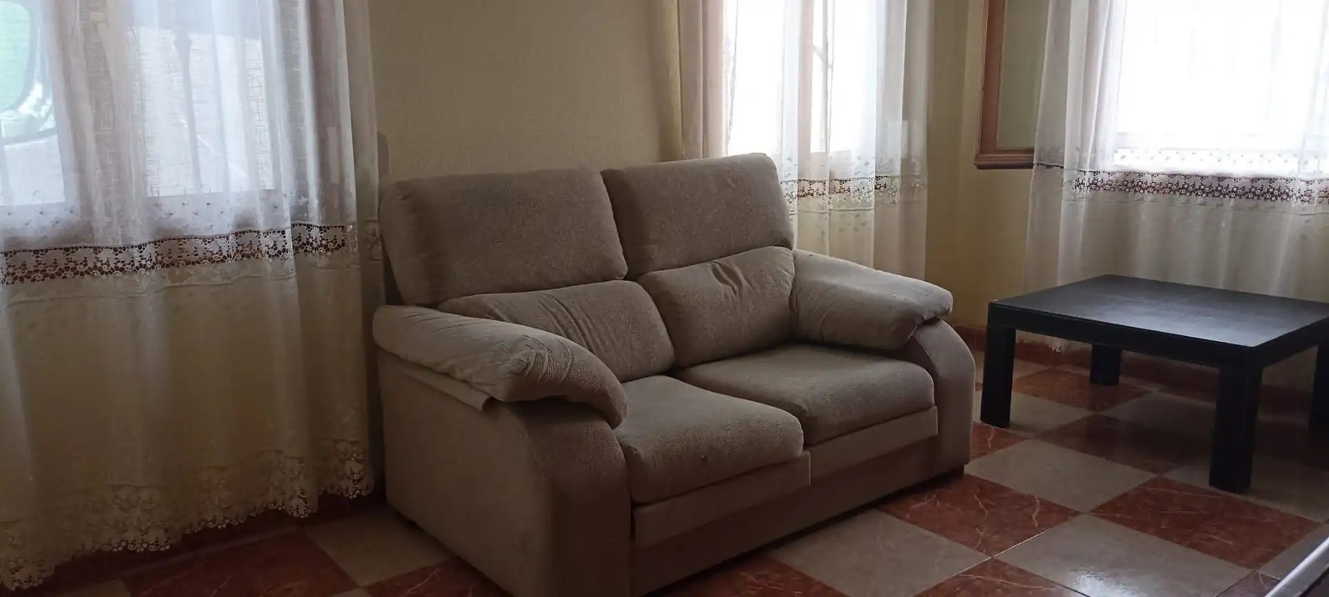 Living room of Flat for rent in Carabaña  with Air Conditioner, Heating and Washing machine