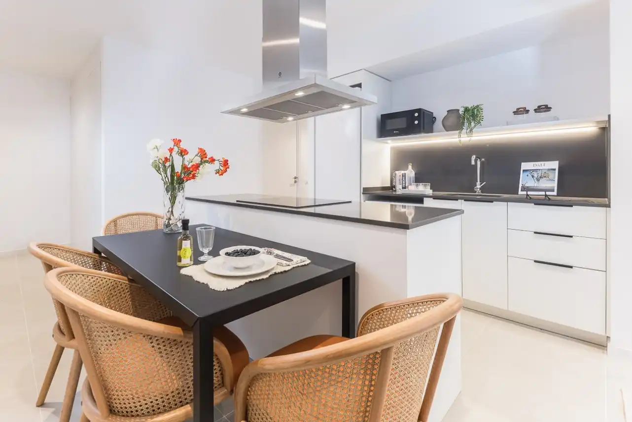 Cuina de Apartament de lloguer en Barcelona amb Aire condicionat, Calefacció i Terrassa