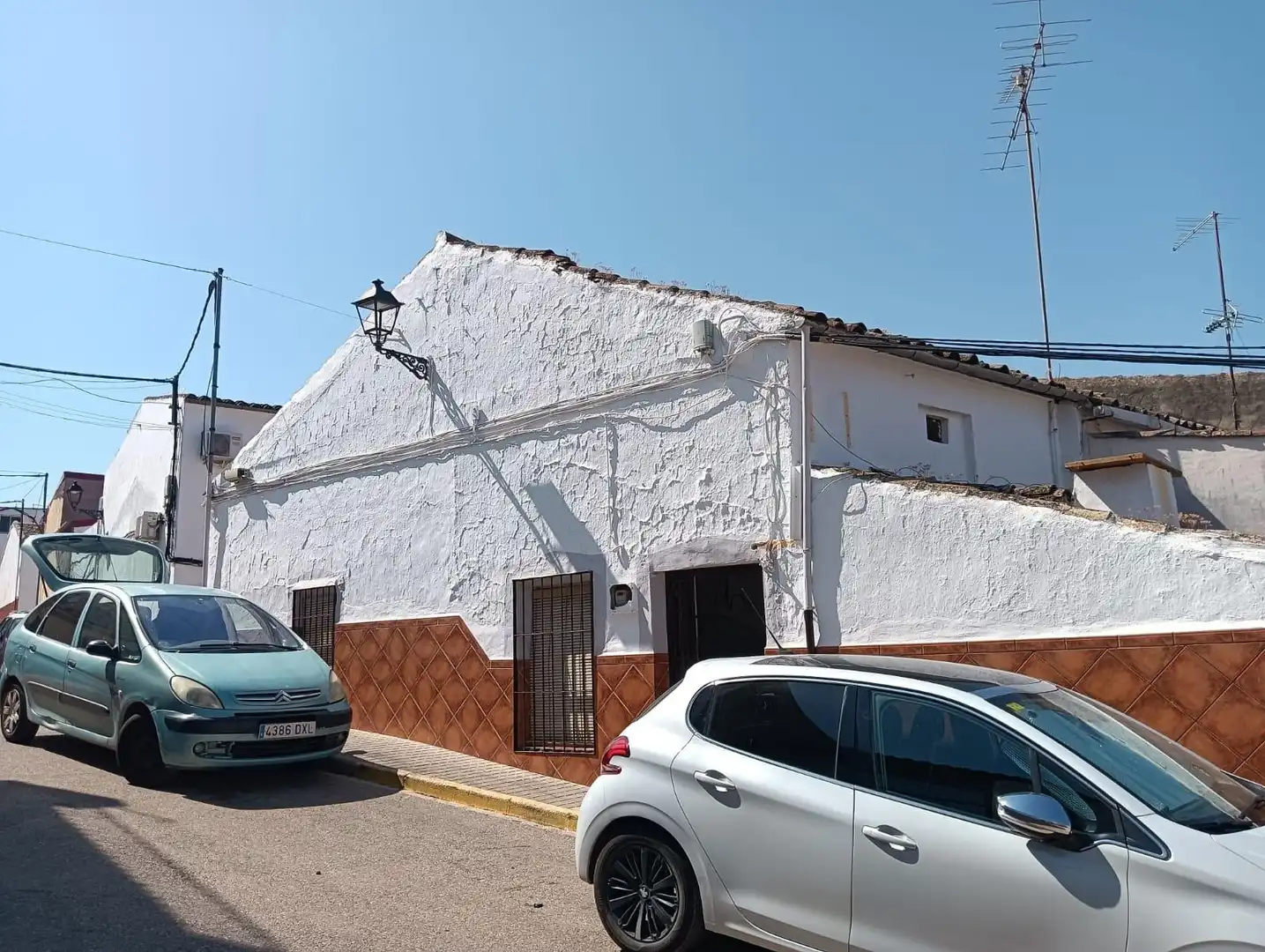 Adossat en venda a Navas de San Juan