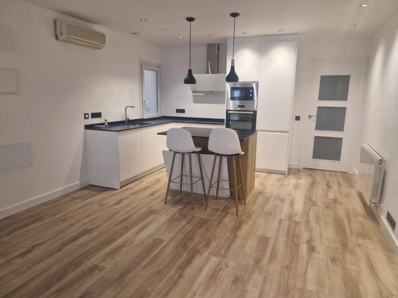 Pis en venda a Avenida Portugal, Gran Via, Centro