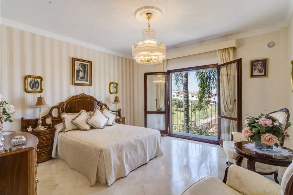 Habitación de Casa o chalet en venta en Alhaurín El Grande con Aire acondicionado, Calefacción y Jardín privado